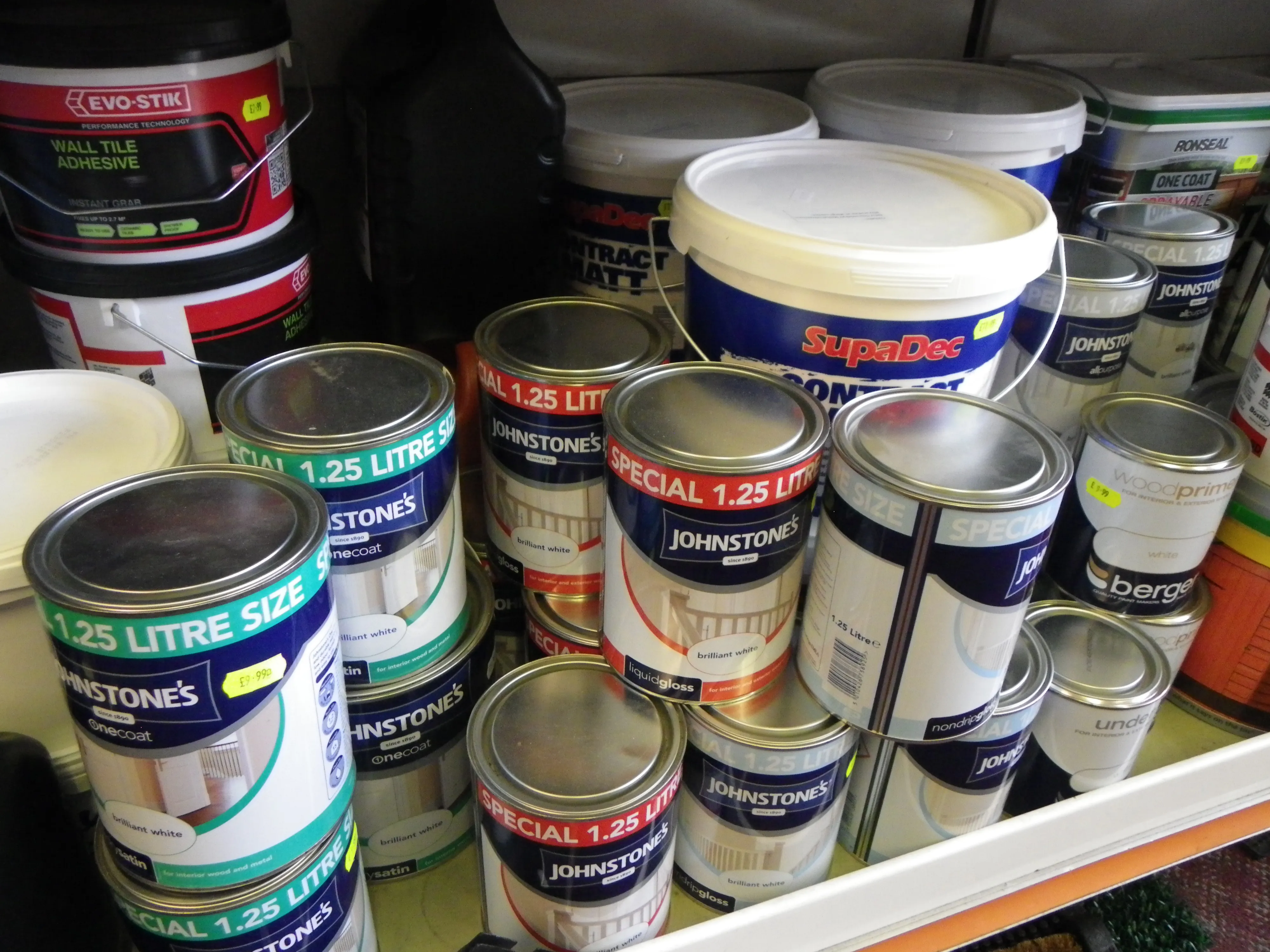 Decorating shelves in the shop